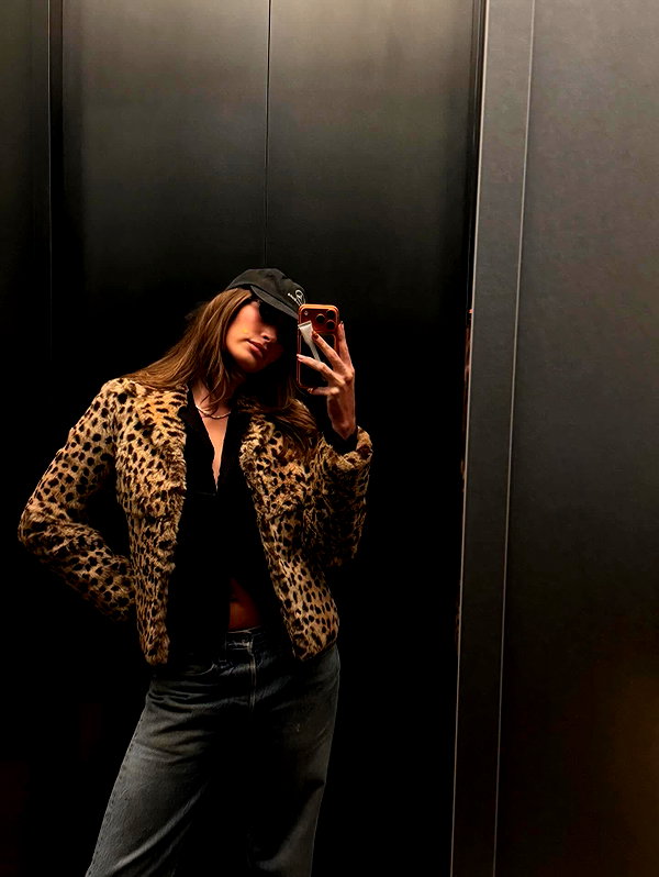 haileybieber instagram image archive image