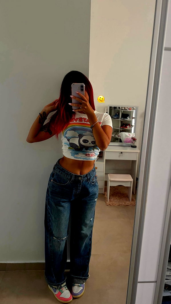 shanidahan7 instagram image archive image