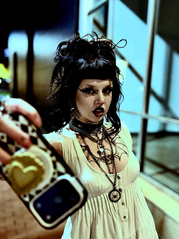 yeahimcaroline instagram image archive image