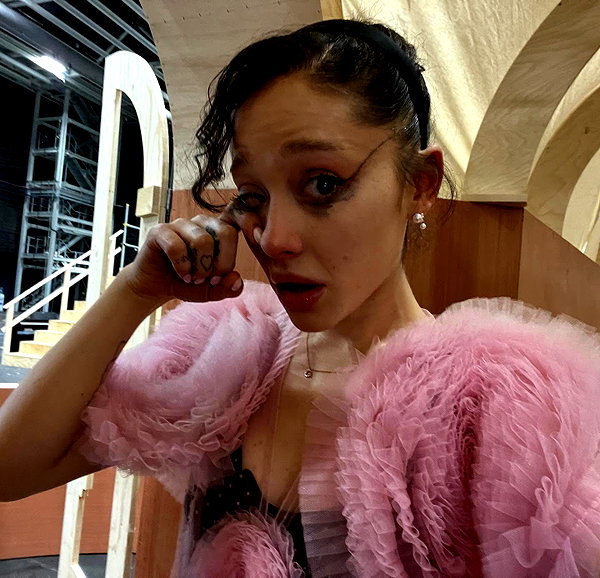 arianagrande instagram image archive image