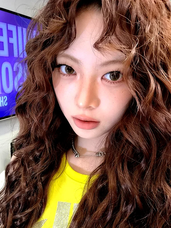 hhh.e_c.v instagram image archive image