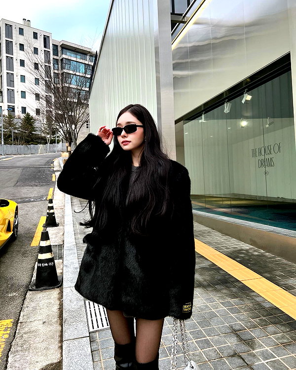 dear.zia instagram image archive image