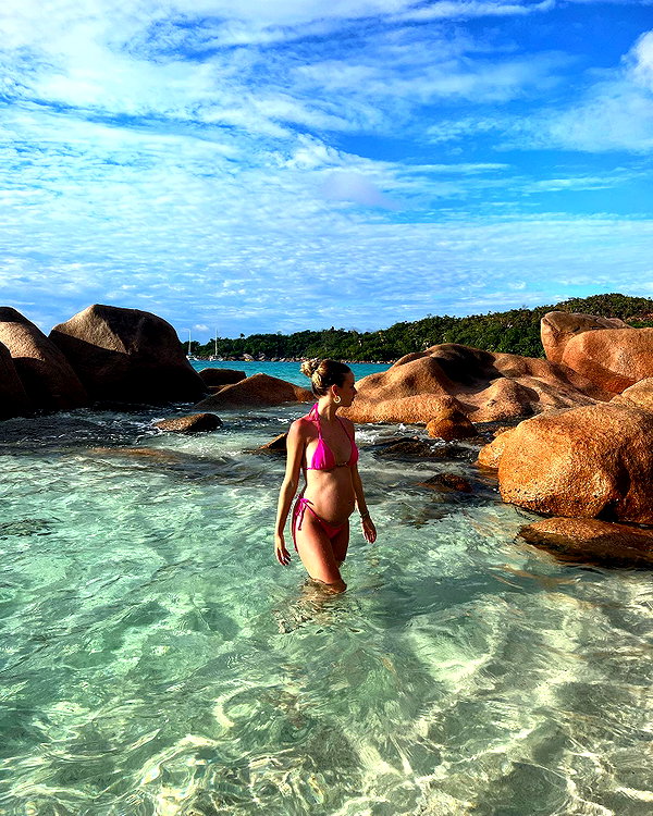 barzomer instagram image archive image