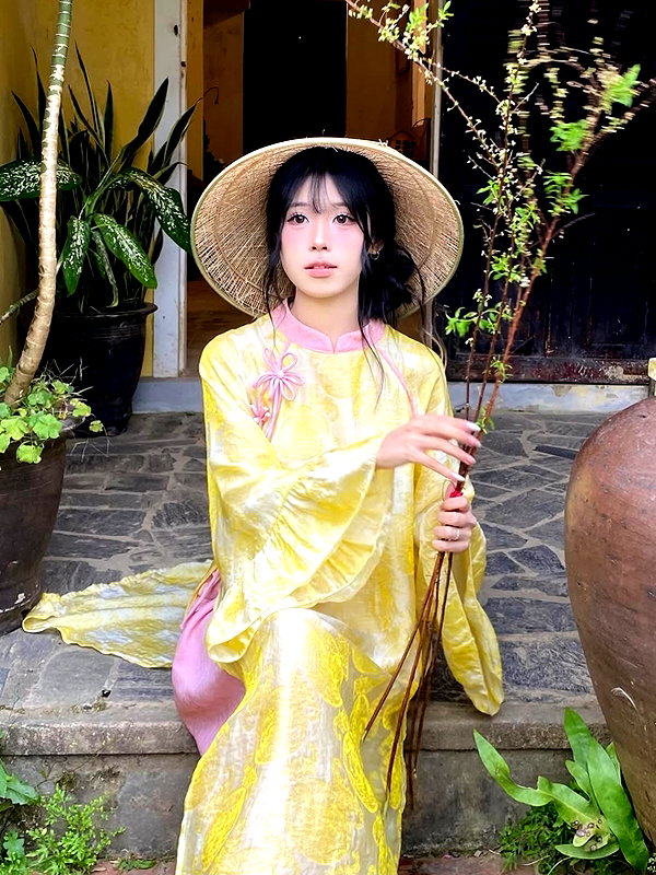 lyhythuedoxinh instagram image archive image