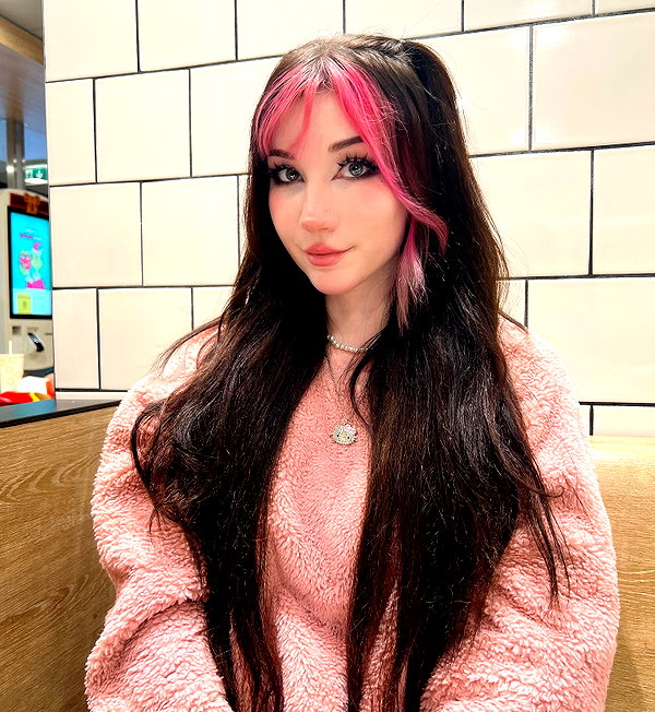 danielle.mercedie instagram image archive image