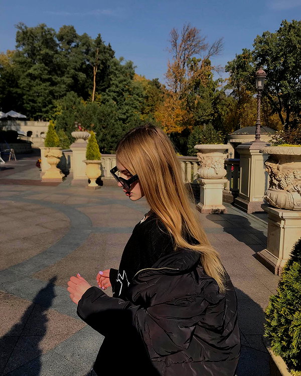alisen.mari instagram image archive image
