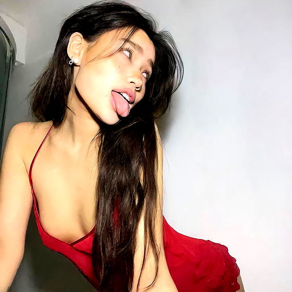 baddiesessence instagram image archive image