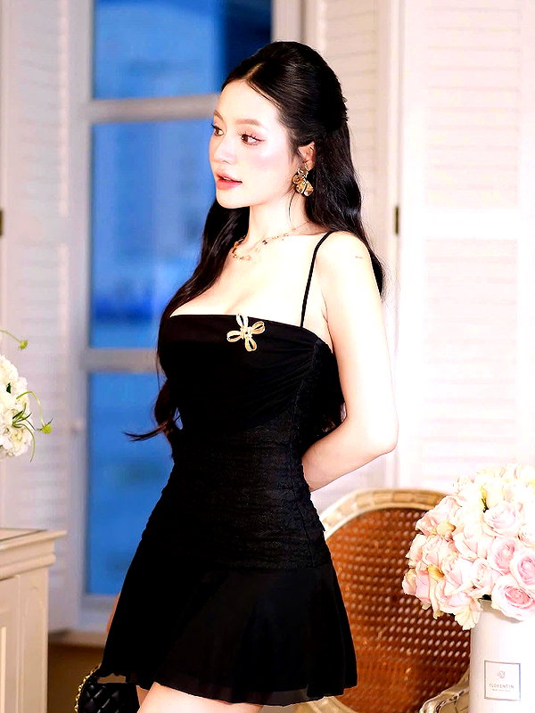 lyhythuedoxinh instagram image archive image