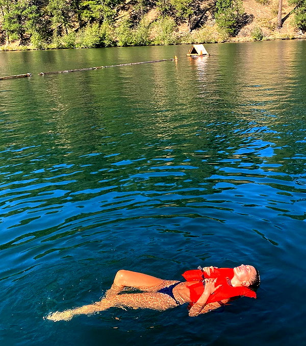 haileybieber instagram image archive image