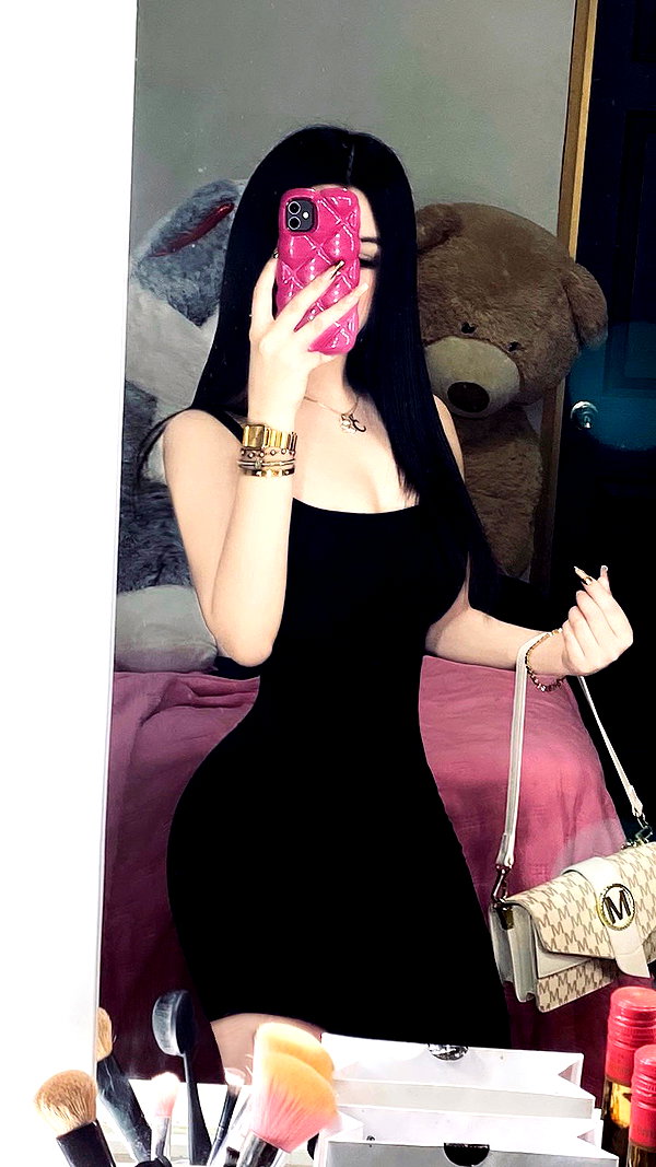 lesliesancheezz instagram image archive image