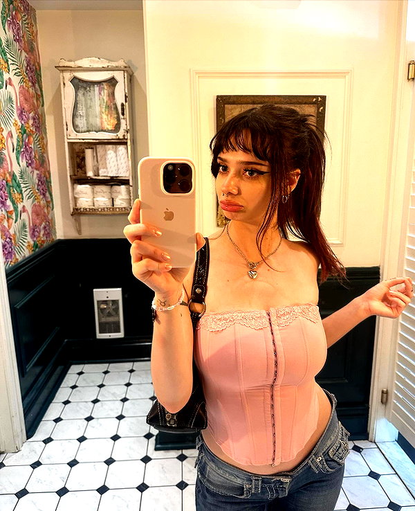 kaitfuckinglyn instagram image archive image