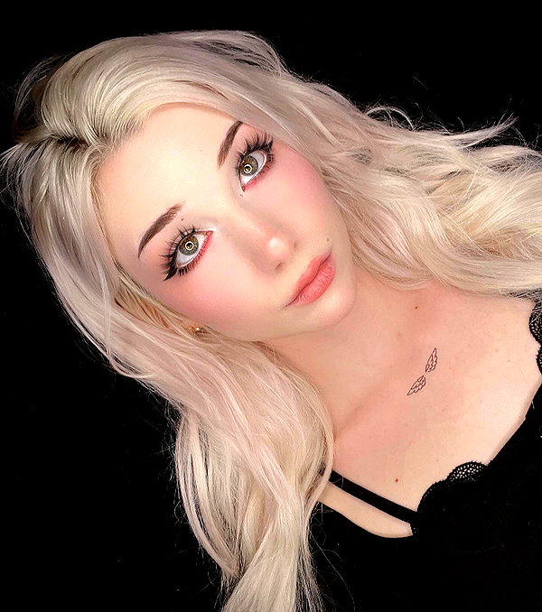 danielle.mercedie instagram image archive image