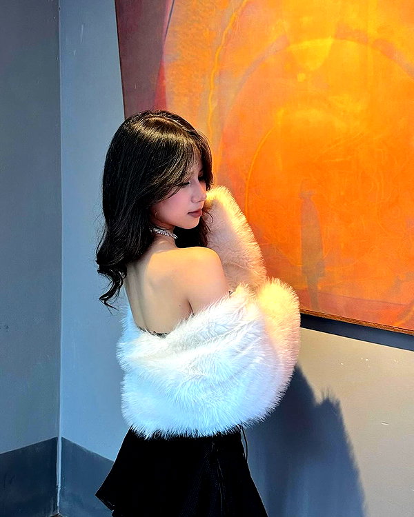 lyhythuedoxinh instagram image archive image