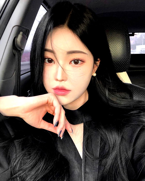daxbin instagram image archive image