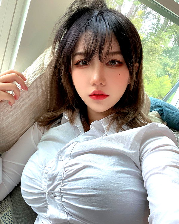 rakukoo instagram image archive image