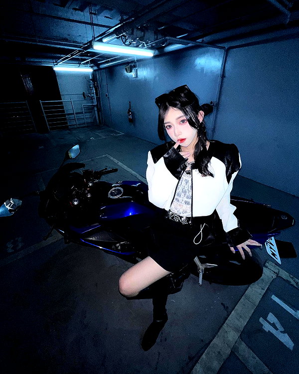 nixqq.425_ instagram image archive image