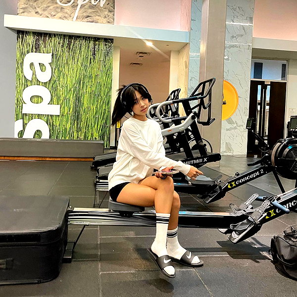 princessamelia_official instagram image archive image