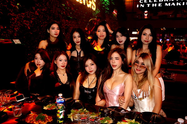 lyhythuedoxinh instagram image archive image