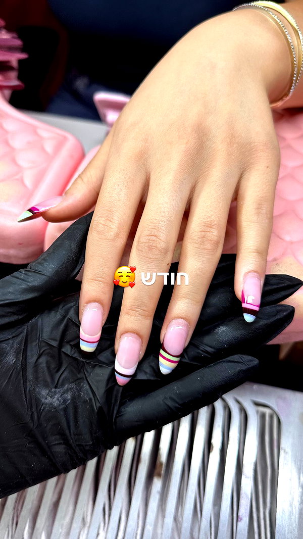nails.by.natashi instagram image archive image