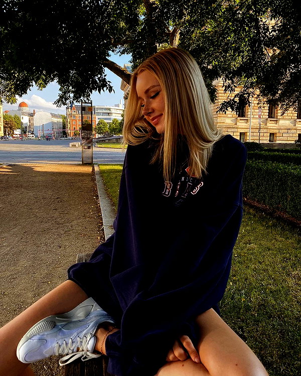 lilih instagram image archive image