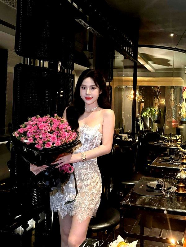 lyhythuedoxinh instagram image archive image