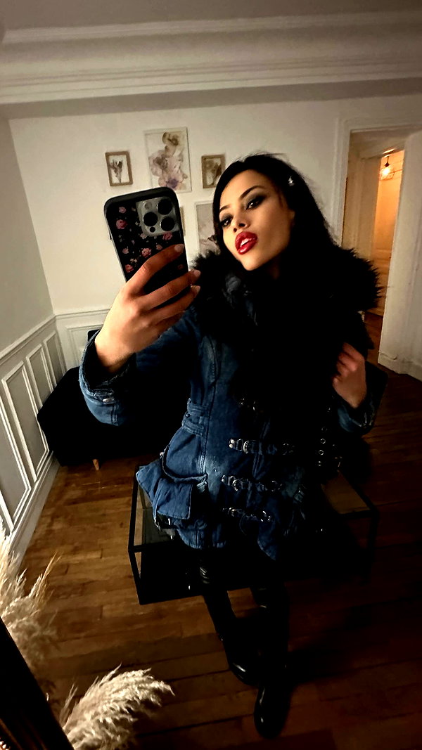 leonanaomii instagram image archive image