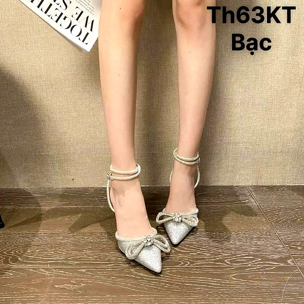 lyhythuedoxinh instagram image archive image