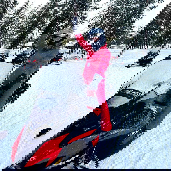 sydney_sweeney sydney_sweeney archive image