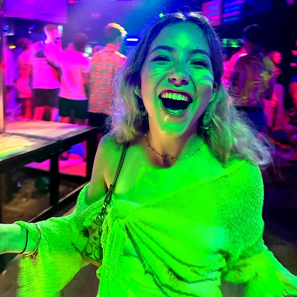 cait.knight instagram image archive image