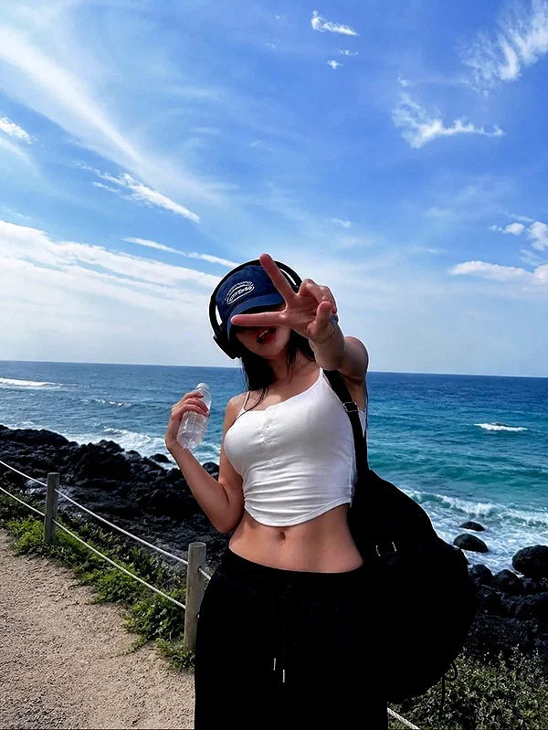 bora__look instagram image archive image