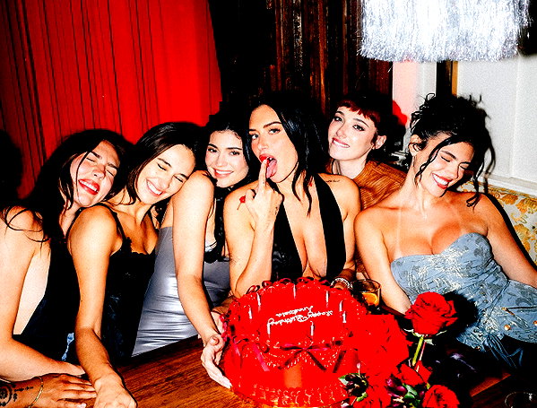 staskaranikolaou instagram image archive image