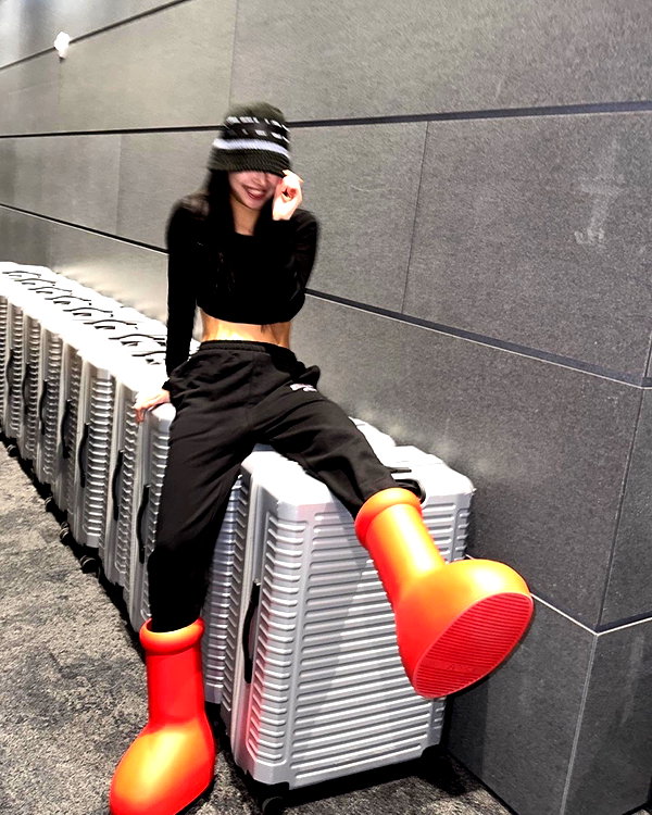 hhh.e_c.v instagram image archive image