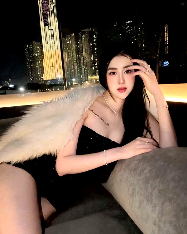 lyhythuedoxinh instagram image archive image