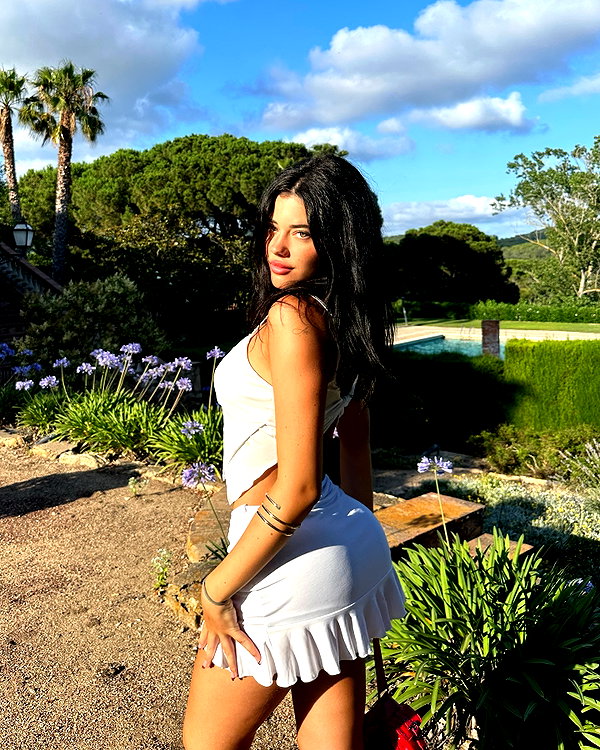 vanessa.rhd instagram image archive image