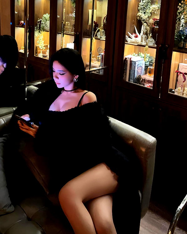 lyhythuedoxinh instagram image archive image