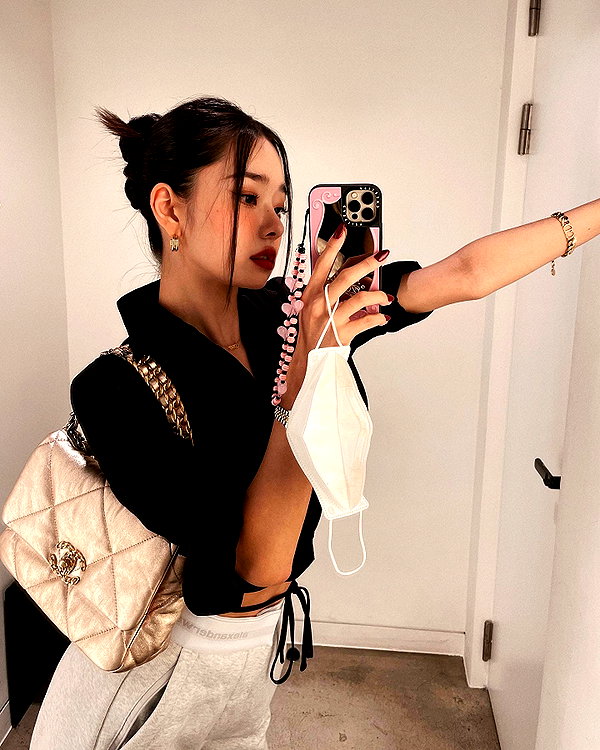 dear.zia instagram image archive image