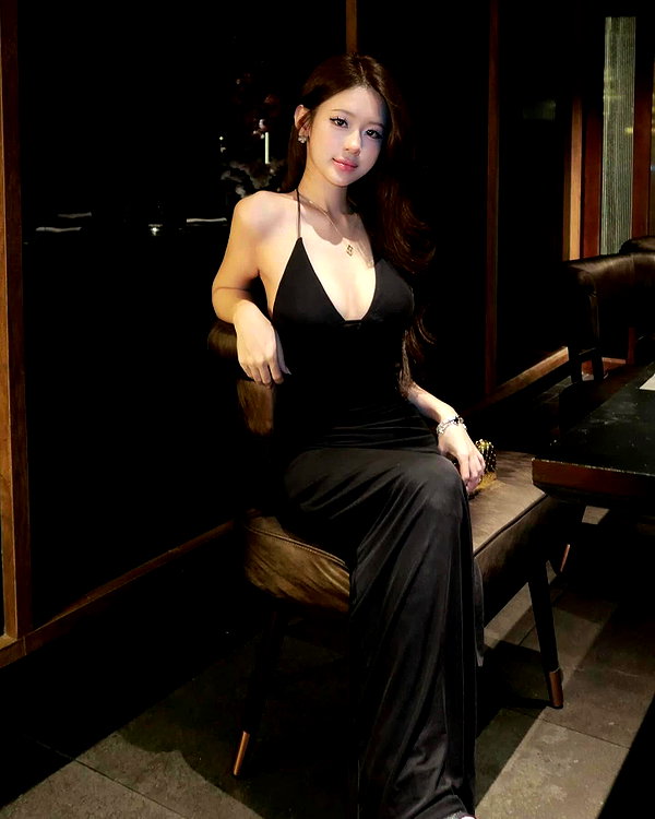 lyhythuedoxinh instagram image archive image