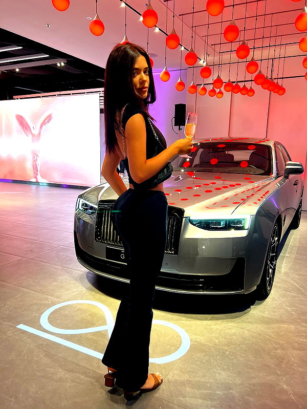 vanessa.rhd instagram image archive image