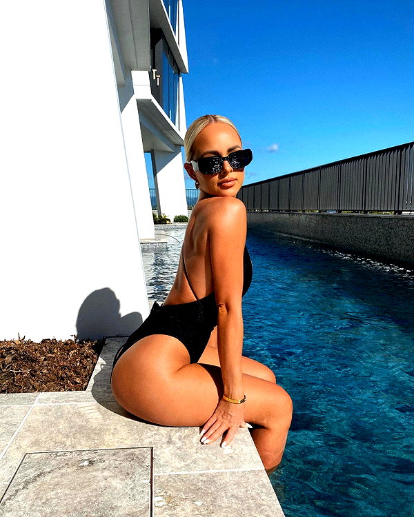 allieauton instagram image archive image