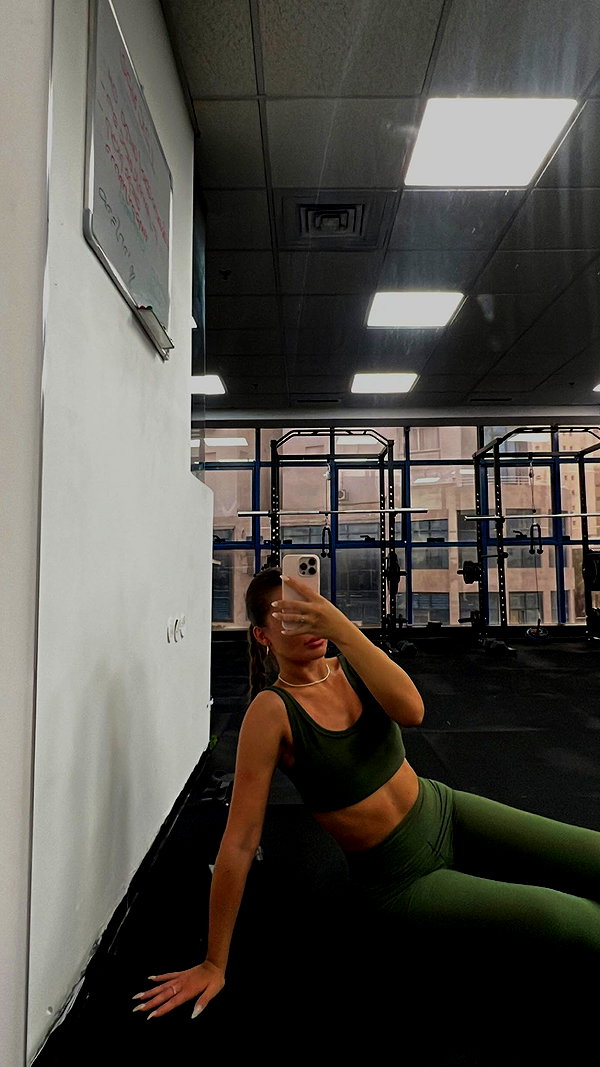 daniella_zeldis instagram image archive image