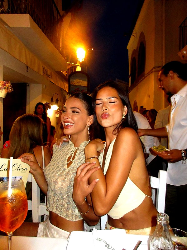 oliviaphillipps instagram image archive image