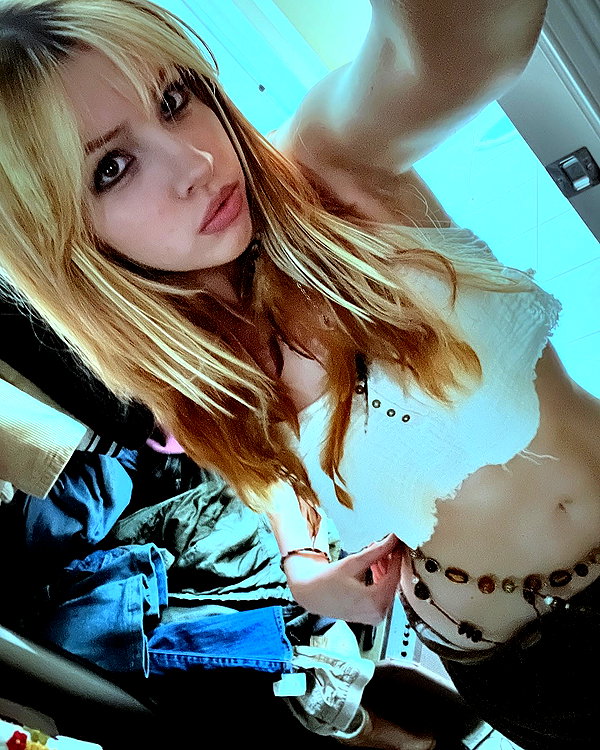 luvstuff3r instagram image archive image