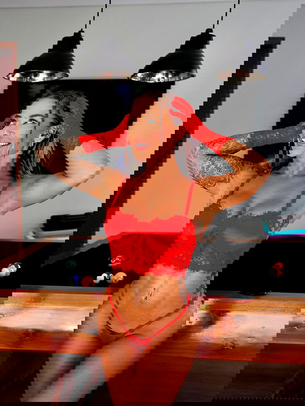 itshayleydavies itshayleydavies archive image