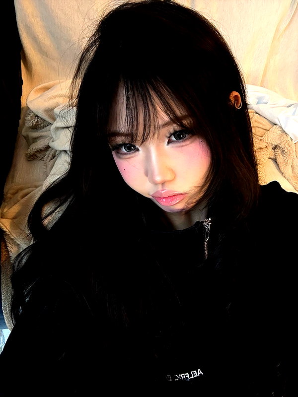 joycee.e instagram image archive image