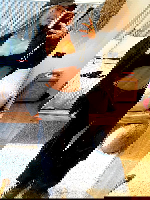 itshayleydavies itshayleydavies archive image