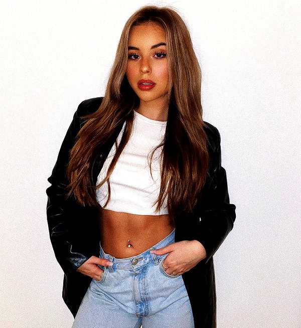 zoeliss instagram image archive image