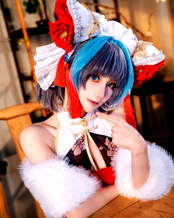 miee_cos instagram image archive image