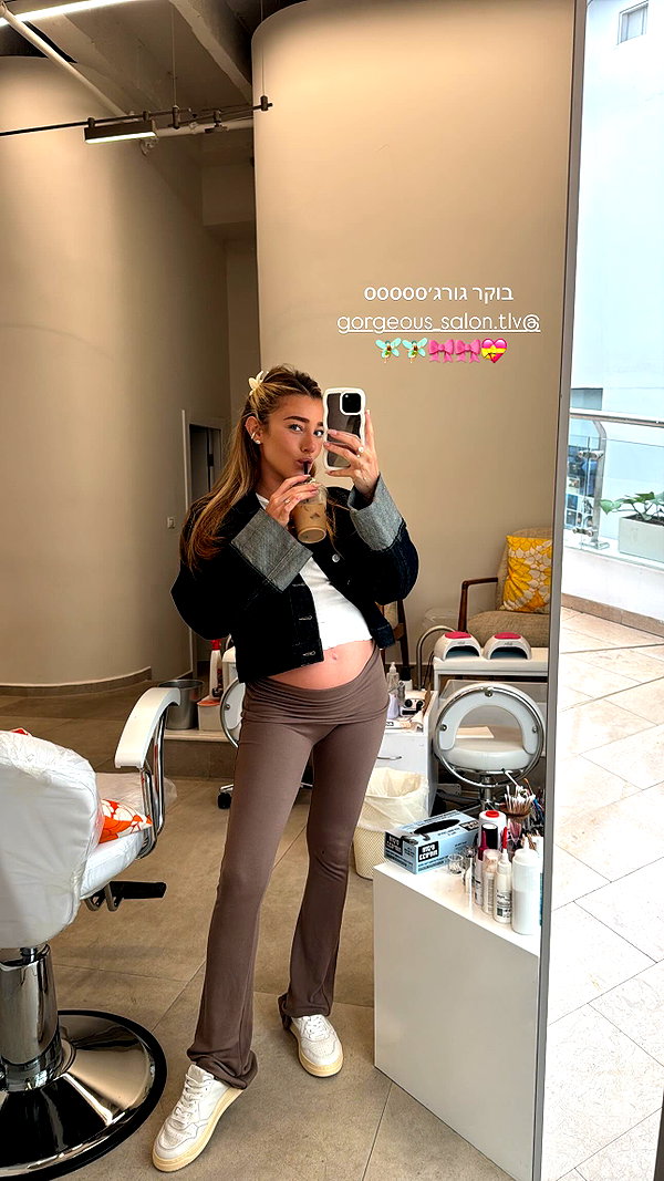 annezivi instagram image archive image