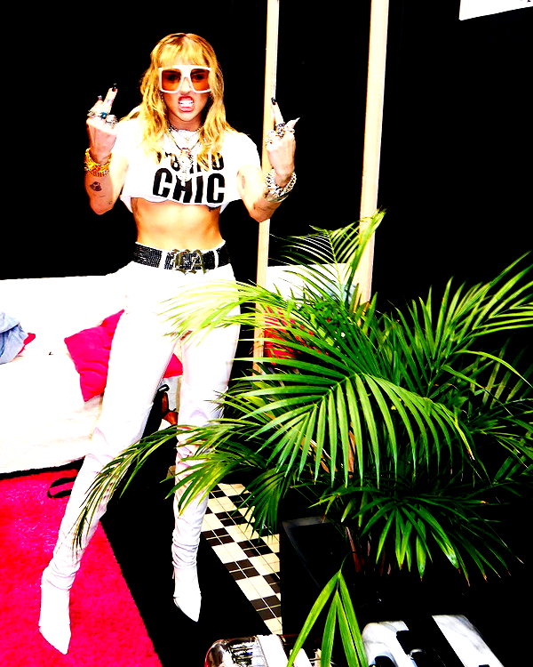 mileycyrus instagram image archive image
