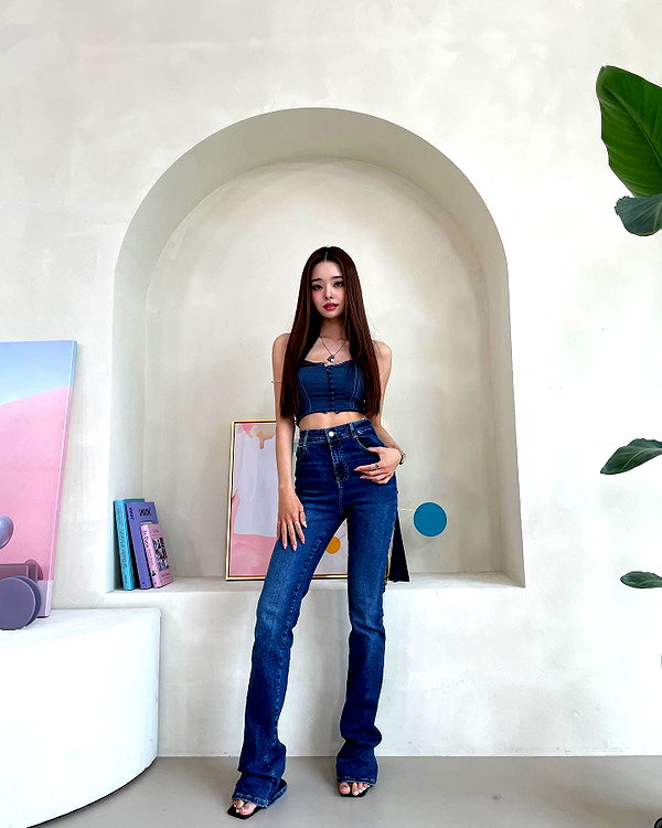 dear.zia instagram image archive image